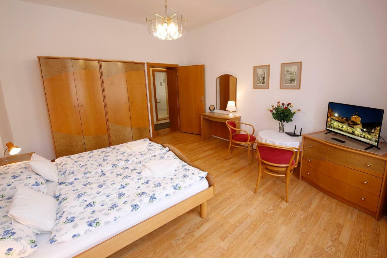 Apartman Moravska 카를로비바리 외부 사진